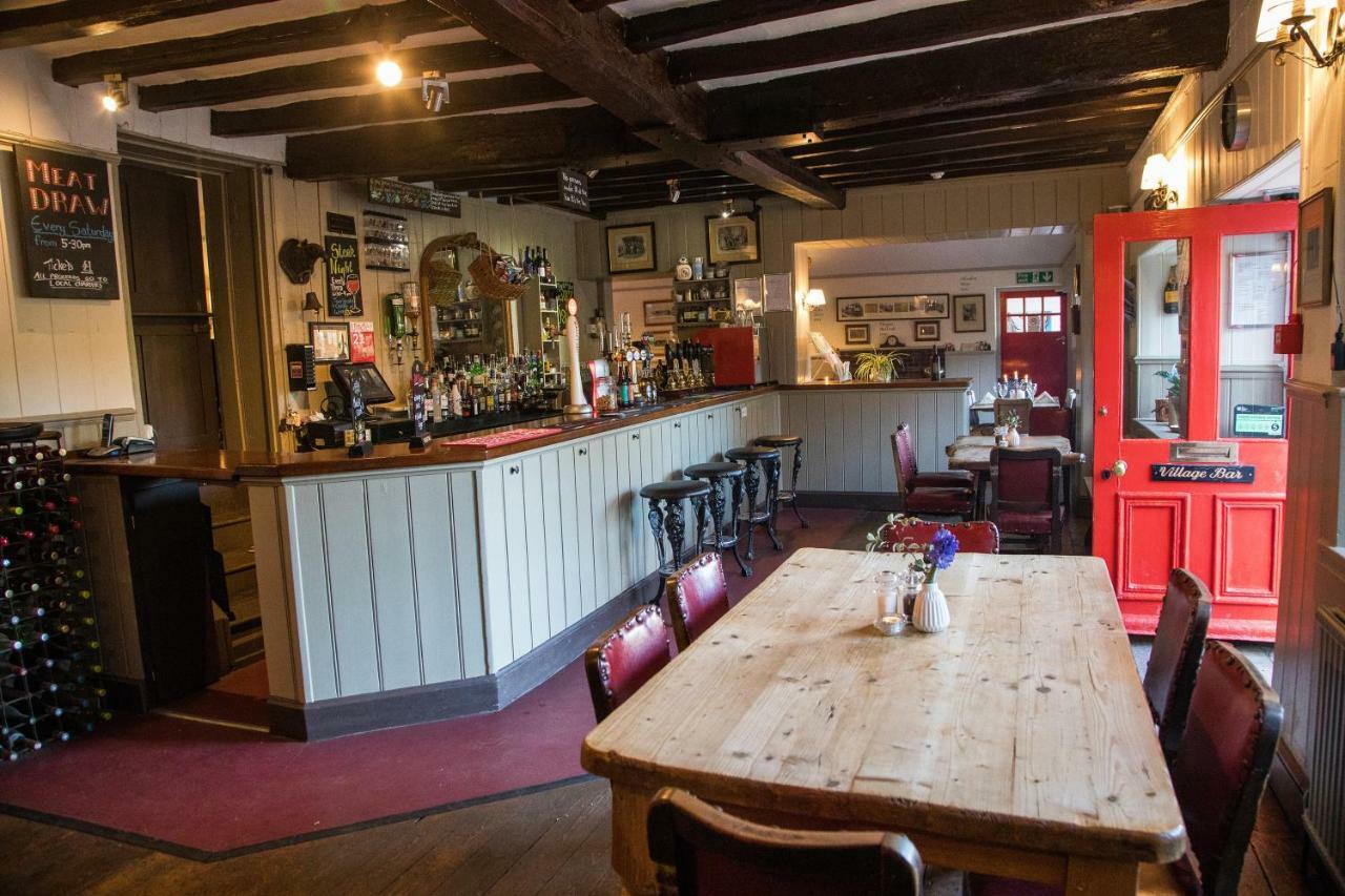 The Merry Harriers Bed and Breakfast Godalming Esterno foto